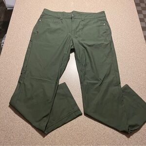 Men’s Swiss Tech Pants | Size 34